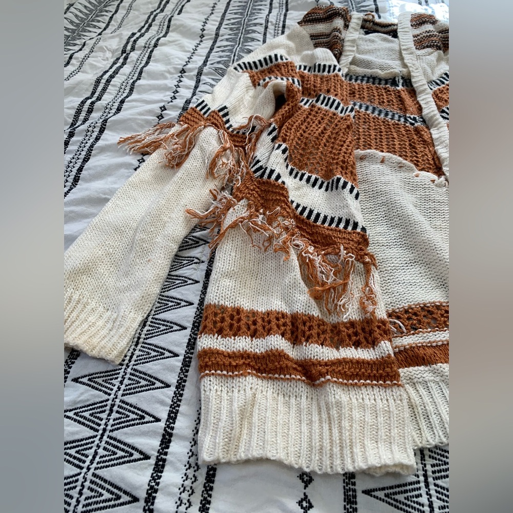 {3/$15} Blu Pepper | Cream and Brown Knit Fringe Cardigan - Picture 9 of 9